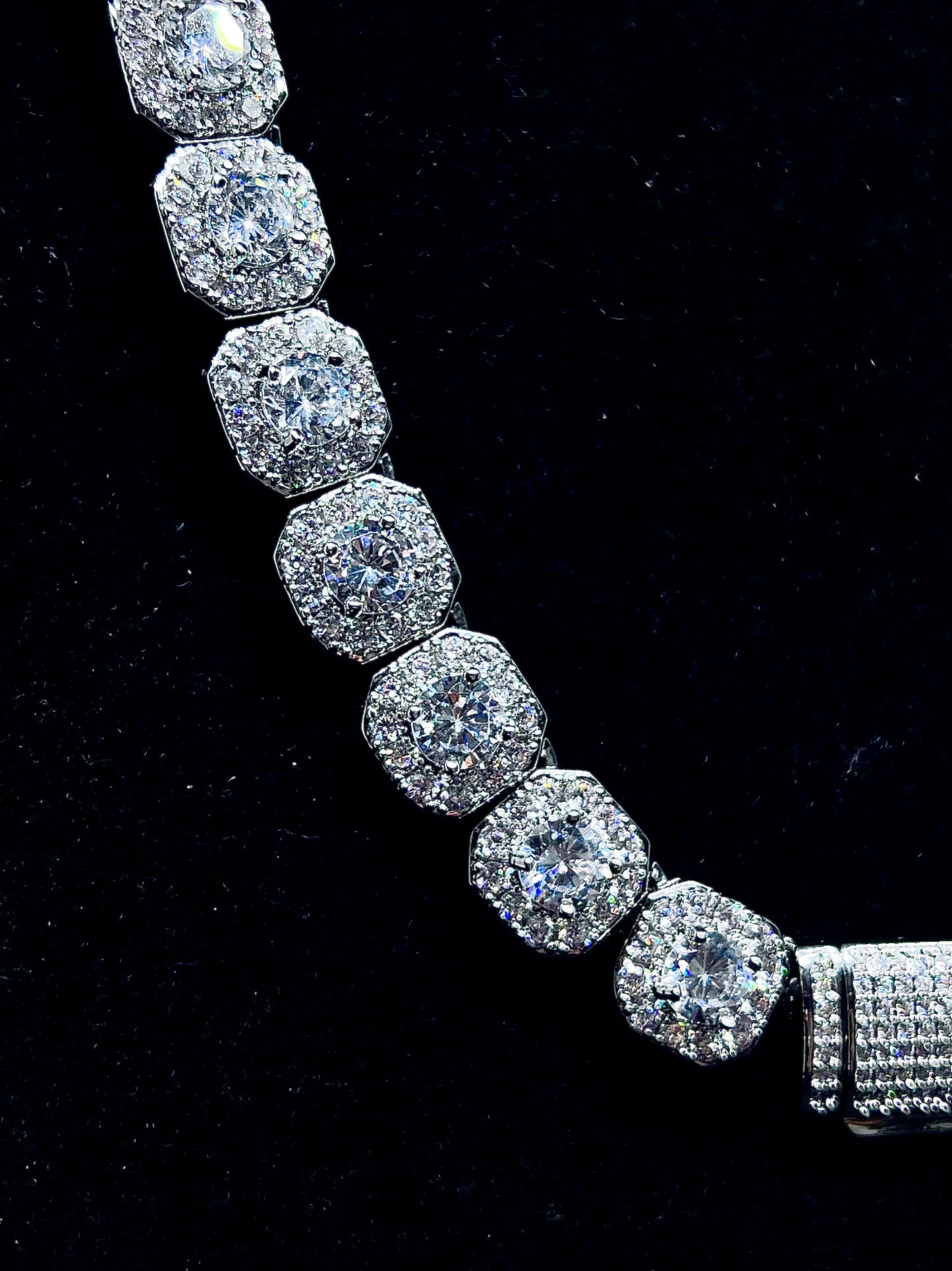 10mm Clustered Tennis Chain - 18k White Gold